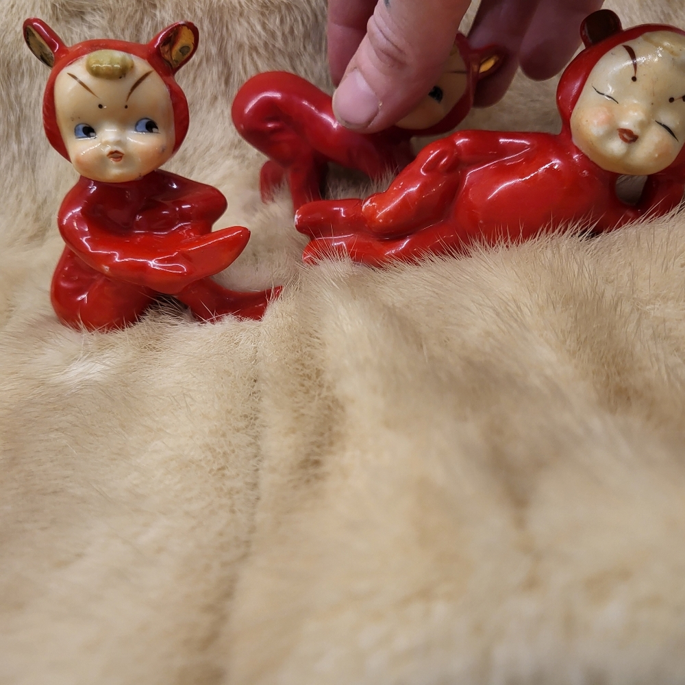 Vintage 1970s Porcelain Pixies. - Picture 6 of 6